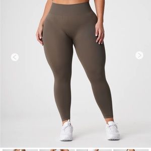 NVGTN Olive Seamless Leggings - Size M